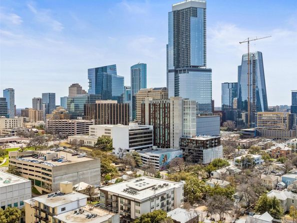 908 Nueces ST 15, Austin TX 78701