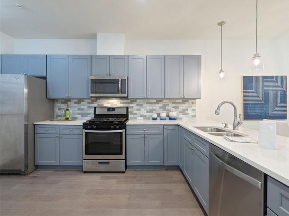 908 Nueces ST 15, Austin TX 78701