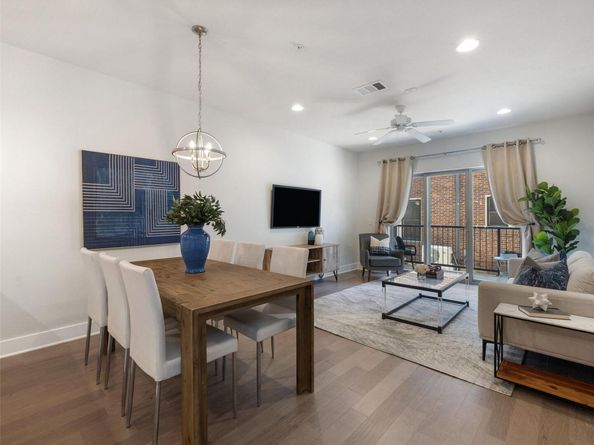 908 Nueces ST 15, Austin TX 78701