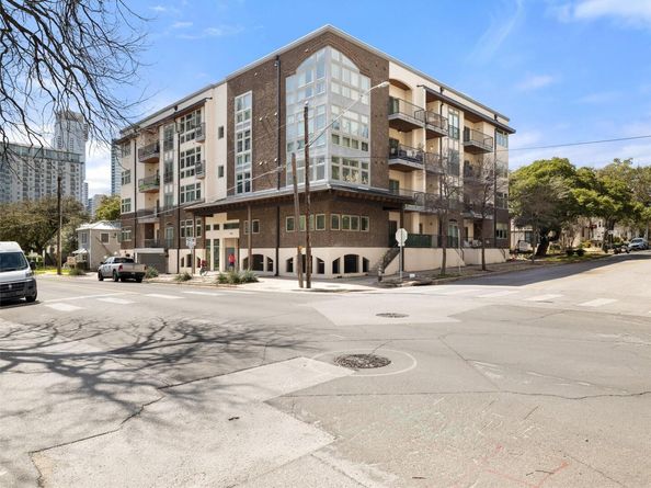 908 Nueces ST 15, Austin TX 78701