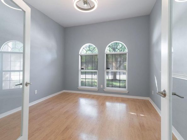 1409 Emblem DR, Pflugerville TX 78660
