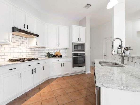 1409 Emblem DR, Pflugerville TX 78660