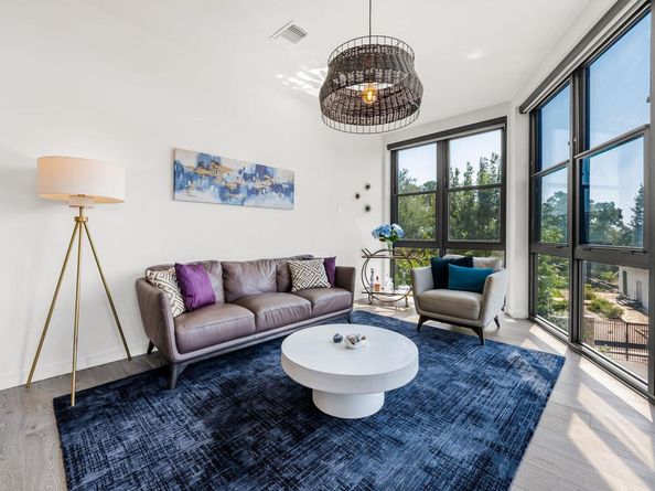 800 Embassy DR 337, Austin TX 78702