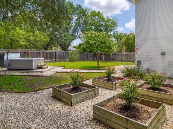 2616 Aylesbury LN, Austin TX 78745