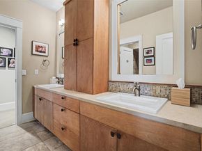 816 Stonewall Ridge LN, Austin TX 78746