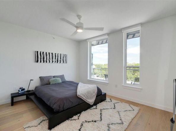 1600 S 1st ST 403, Austin TX 78704