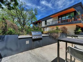 1600 S 1st ST 403, Austin TX 78704