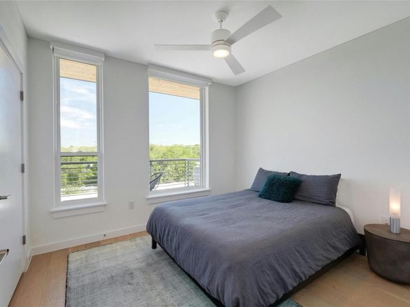 1600 S 1st ST 403, Austin TX 78704