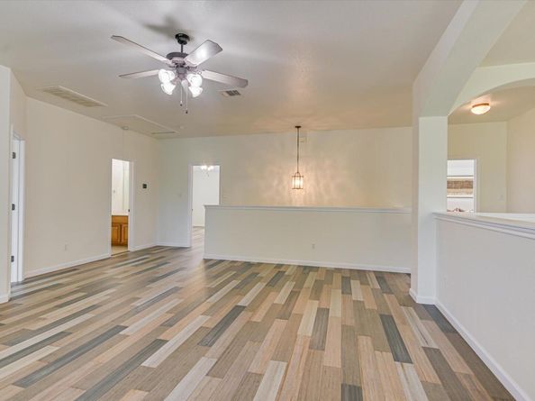 905 Balmoral Castle CT, Pflugerville TX 78660