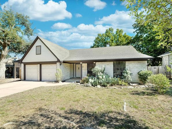 1810 Parkwood DR, Leander TX 78641