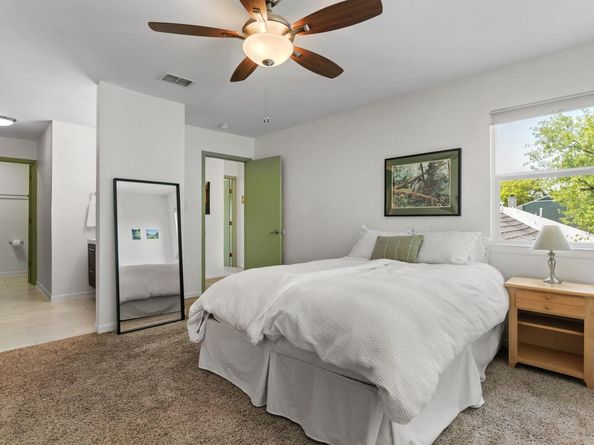 6805 Thorncliffe DR B, Austin TX 78731