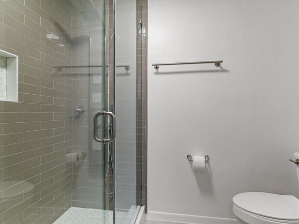 6805 Thorncliffe DR B, Austin TX 78731