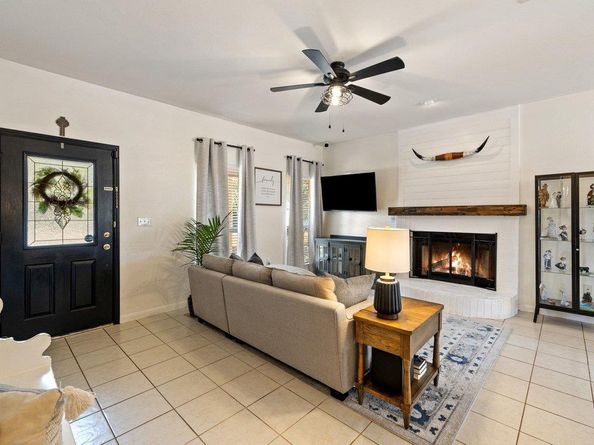 8022 Flintlock CIR, Lago Vista TX 78645