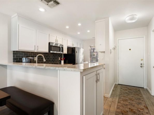 7122 Wood Hollow DR 47, Austin TX 78731