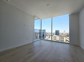 313 W 17th ST 1802, Austin TX 78701