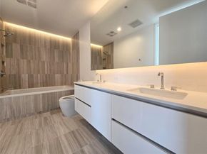 313 W 17th ST 1802, Austin TX 78701