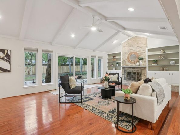 2505 Comburg Castle WAY, Austin TX 78748