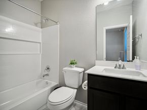 7102 Summer Tanager DR 16, Austin TX 78744