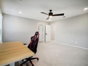 7102 Summer Tanager DR 16, Austin TX 78744