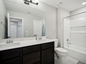 7102 Summer Tanager DR 16, Austin TX 78744