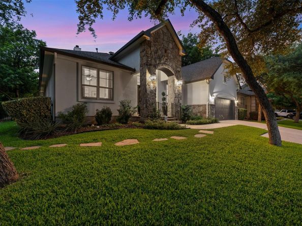 215 Lake Como DR, Lakeway TX 78734