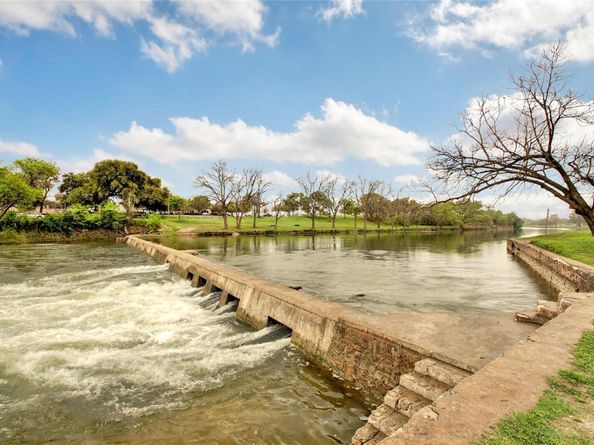 503 E 6th ST, Georgetown TX 78626
