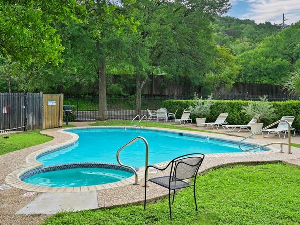 3839 Dry Creek DR 207, Austin TX 78731