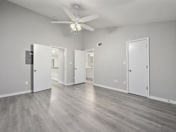 3839 Dry Creek DR 207, Austin TX 78731