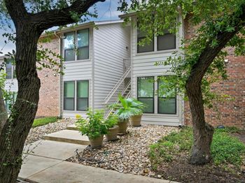 3839 Dry Creek DR