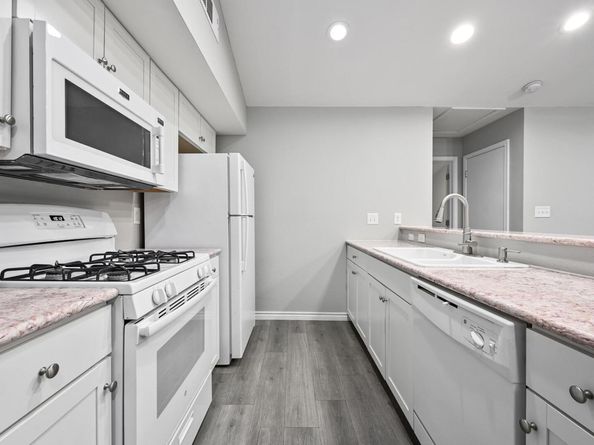 3839 Dry Creek DR 207, Austin TX 78731