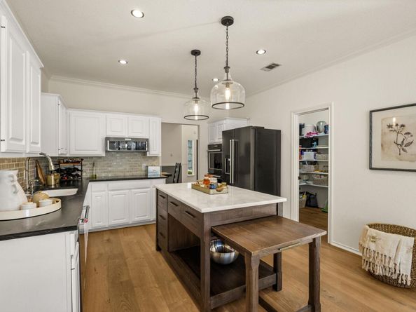10606 Beckwood DR, Austin TX 78726
