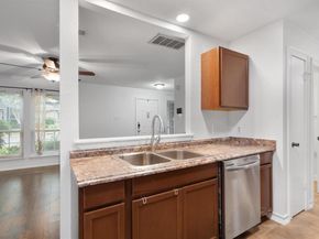 1015 E Yager LN 129, Austin TX 78753