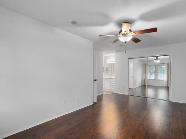 1015 E Yager LN 129, Austin TX 78753