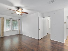 1015 E Yager LN 129, Austin TX 78753