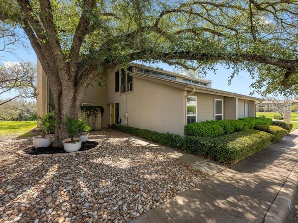 100 Lido CIR B2, Lakeway TX 78734