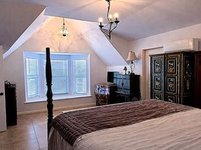 2003 E 9th ST, Austin TX 78702