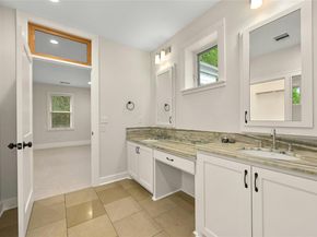 1205 Norwalk LN D, Austin TX 78703