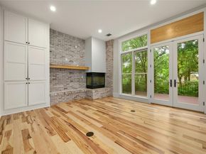 1205 Norwalk LN D, Austin TX 78703