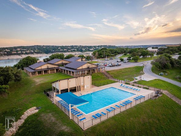 229 Comanche LN, Point Venture TX 78645