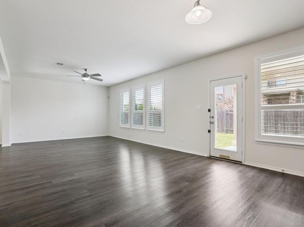1249 Volente LN, Leander TX 78641