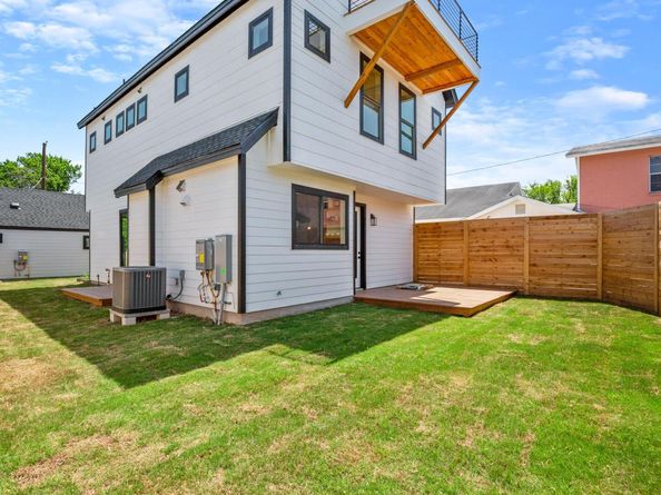 1606 Harvey ST 1, Austin TX 78702