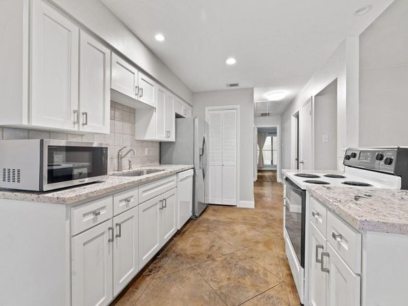 5107 Leralynn ST 201, Austin TX 78751