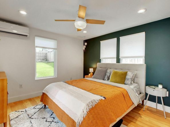 2000 E 8th ST, Austin TX 78702