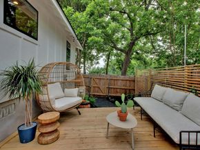 2000 E 8th ST, Austin TX 78702