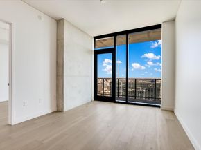 610 Davis ST 4005, Austin TX 78701