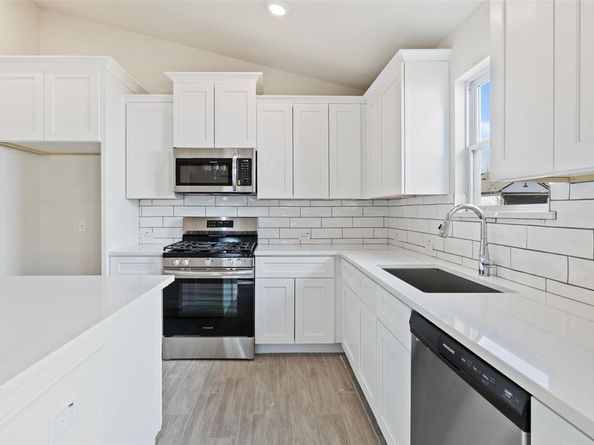 134 Arena DR, Liberty Hill TX 78642