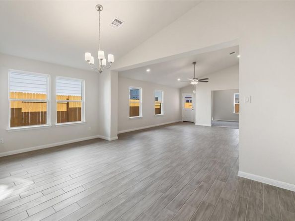 134 Arena DR, Liberty Hill TX 78642