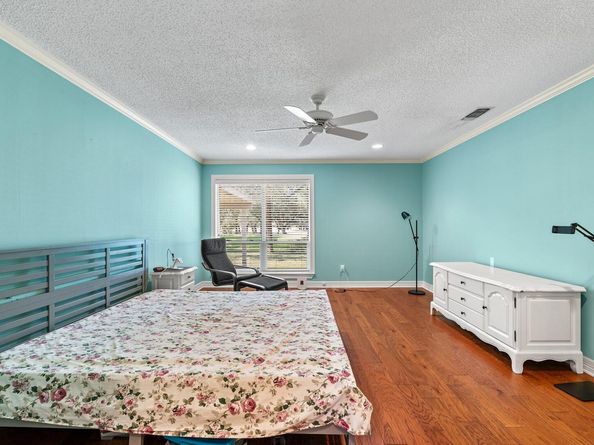 8702 Balcones Club DR, Austin TX 78750