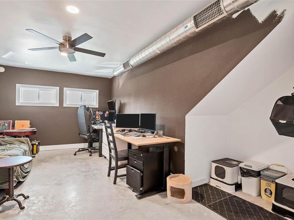 2001 Iroquois LN, Austin TX 78741