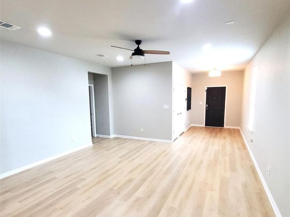 101 Prosecco PATH, Leander TX 78641
